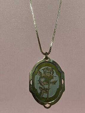 🏝️ Vintage Gold Tone Rose Flower Necklace #9221